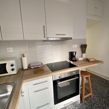 Nadia'S Apartment , Athena Bagian luar foto