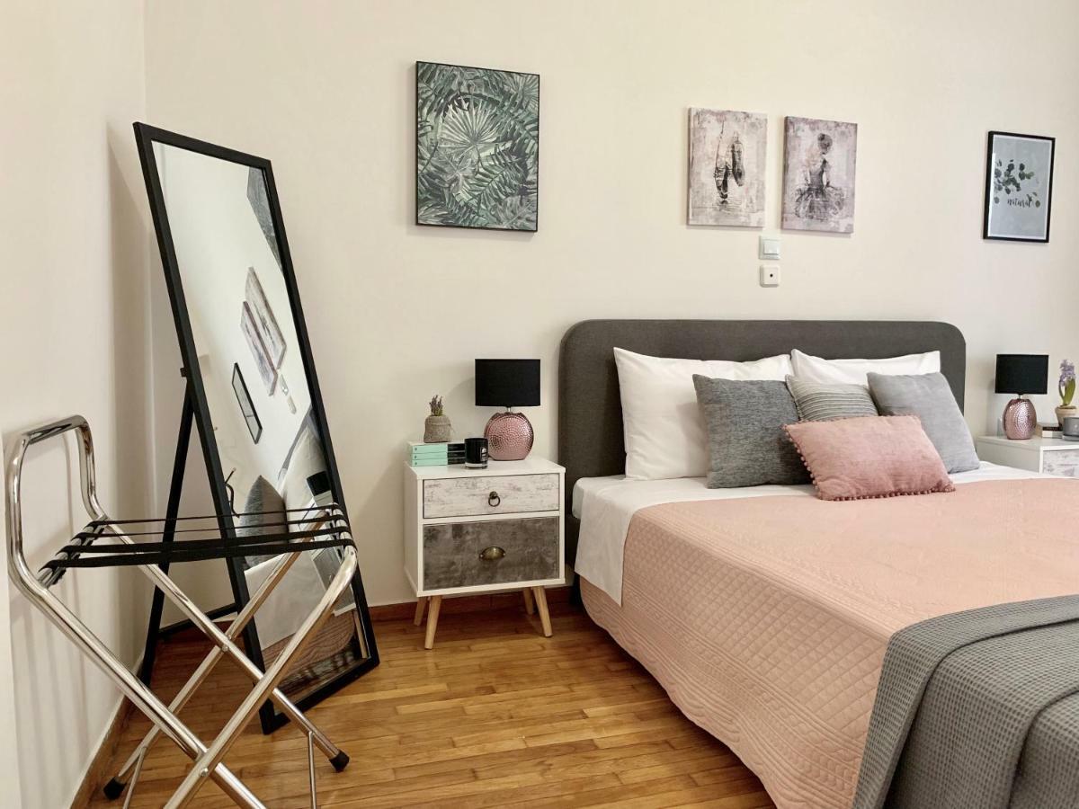 Nadia'S Apartment , Athena Bagian luar foto