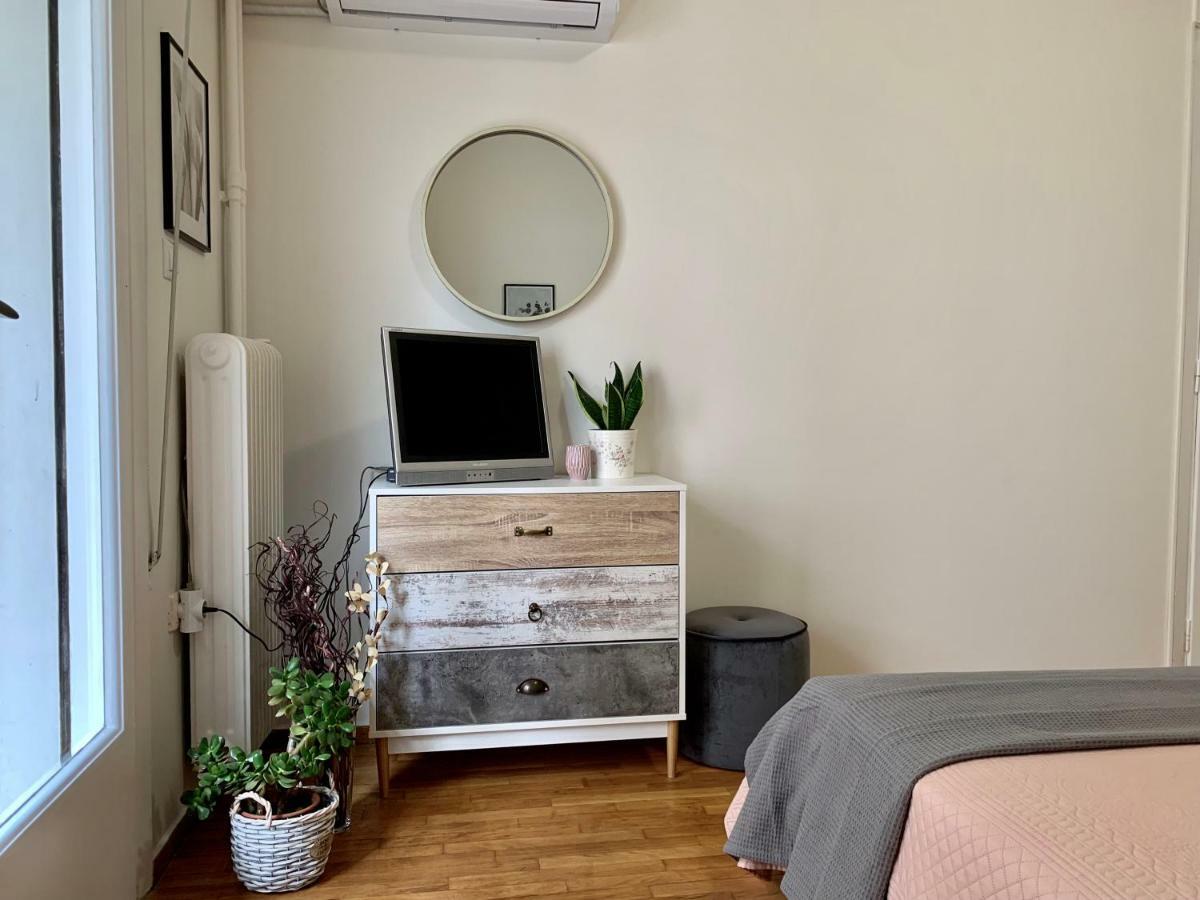 Nadia'S Apartment , Athena Bagian luar foto